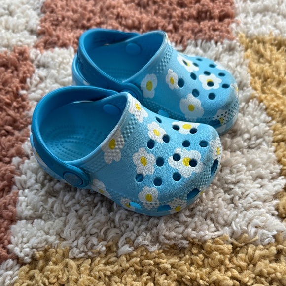 UGG Other - UGG Kids Blue and White Floral Sandals